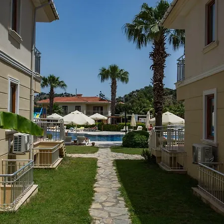 Otel The One Club 4*