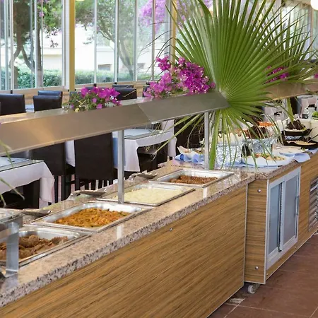 Otel The One Club 4*